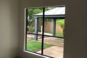 16802 Tranquil Dr, Sugar Land, TX 77498 - Photo 11