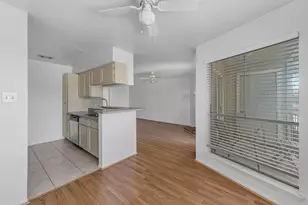 18800 Egret Bay Blvd, Webster, TX 77058 - Photo 9