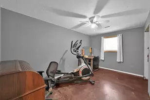 9141/9145 Oak Arbor Dr, Conroe, TX 77384 - Photo 15