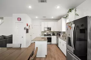 7327 Madison Cmns Ln, Houston, TX 77075 - Photo 15