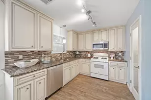 26907 Castlecliff Ln, Kingwood, TX 77339 - Photo 21