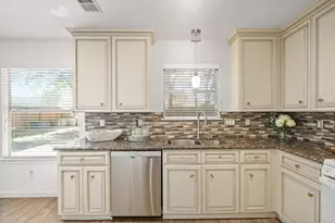 26907 Castlecliff Ln, Kingwood, TX 77339 - Photo 23