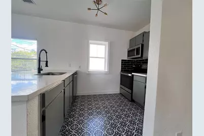 415 Fairview Avenue #6, Houston, TX 77006 - Photo 7