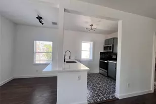 415 Fairview Ave, Houston, TX 77006 - Photo 5