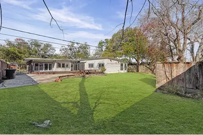 9107 Timberside Drive, Houston, TX 77025 - Photo 29