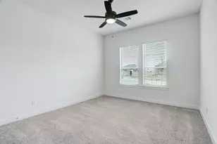 3003 Lago Costa Dr, Texas City, TX 77568 - Photo 5