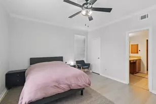 2255 Braeswood Park Dr, Houston, TX 77030 - Photo 13