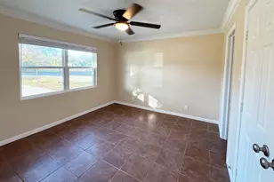 3238 Texas Ave, Texas City, TX 77590 - Photo 5
