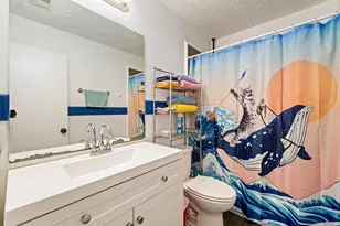 327 Brompton Ct, Highlands, TX 77562 - Photo 17