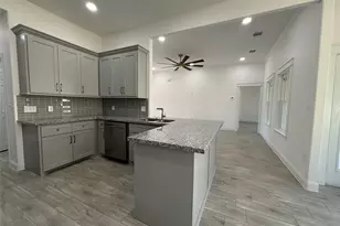 10835 Deaf Smith St, La Porte, TX 77571 - Photo 19