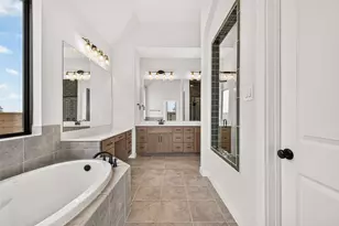 8818 Blue Grotto Ln, Manvel, TX 77578 - Photo 33