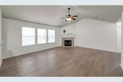 147 W Misty Dawn Drive, The Woodlands, TX 77385 - Photo 5