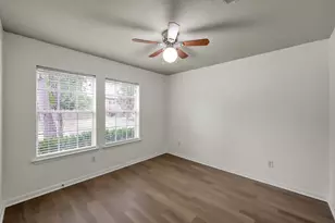 147 W Misty Dawn Dr, Conroe, TX 77385 - Photo 19