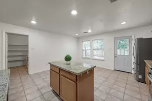 147 W Misty Dawn Dr, Conroe, TX 77385 - Photo 13