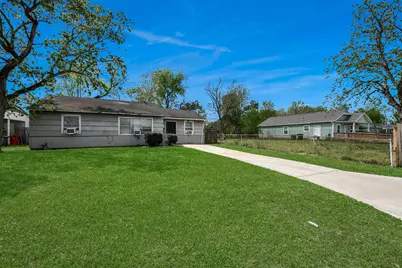5018 Northridge Drive, Houston, TX 77033 - Photo 37