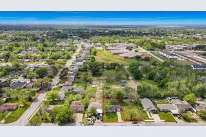 5018 Northridge Drive, Houston, TX 77033 - Photo 3