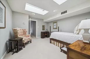 10 S Briar Hollow Ln, Houston, TX 77027 - Photo 23