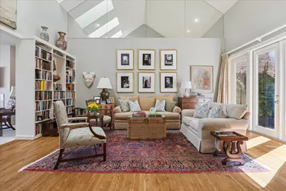 10 S Briar Hollow Lane #50, Houston, TX 77027 - Photo 9