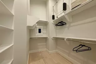 2745 Providence St, Houston, TX 77020 - Photo 9