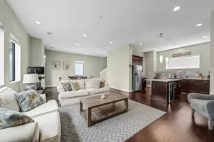 961 Saint Augustine St, Houston, TX 77023 - Photo 5