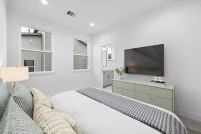 1918 Luna Woods Lane, Houston, TX 77055 - Photo 29