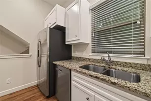 11504 Main Pine Dr, Houston, TX 77025 - Photo 13