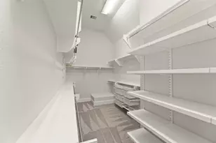 9651 Kings Cross Station, Houston, TX 77045 - Photo 17