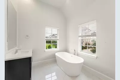 9651 Kings Cross Station, Houston, TX 77045 - Photo 13