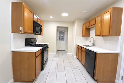 4823 Canyon Blanco Drive, Houston, TX 77045 - Photo 7