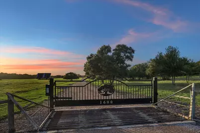1600 S Weyand, Round Top, TX 78954 - Photo 37