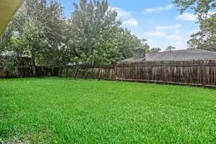 16107 Barcelona Dr, Friendswood, TX 77546 - Photo 15