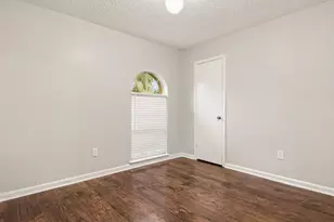 16107 Barcelona Dr, Friendswood, TX 77546 - Photo 7