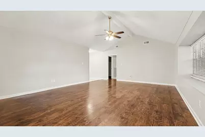 16107 Barcelona Drive, Friendswood, TX 77546 - Photo 9