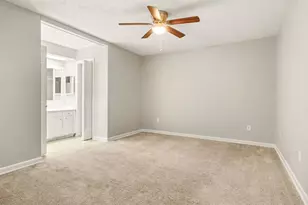 16107 Barcelona Dr, Friendswood, TX 77546 - Photo 9
