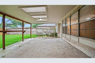 16107 Barcelona Drive, Friendswood, TX 77546 - Photo 19