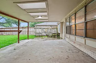 16107 Barcelona Dr, Friendswood, TX 77546 - Photo 19