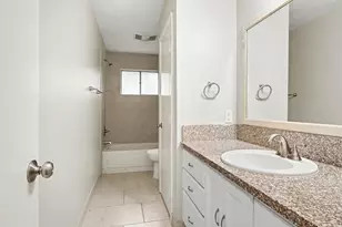 16107 Barcelona Dr, Friendswood, TX 77546 - Photo 17