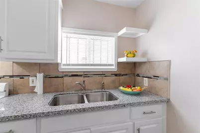 305 N Live Oak Street #2, Houston, TX 77003 - Photo 17