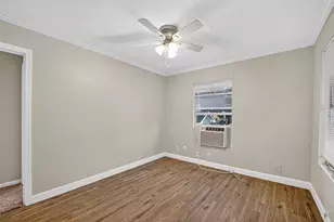 4203 Polk St, Houston, TX 77023 - Photo 9
