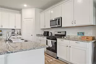 5928 Peonies Pl, Montgomery, TX 77316 - Photo 5