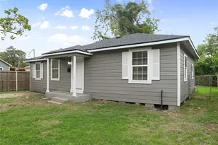 611 93rd St, Houston, TX 77012 - Photo 5