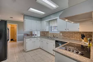 935 Chatwood Dr, Beaumont, TX 77706 - Photo 11
