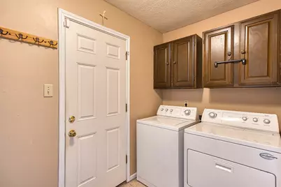 935 Chatwood Drive, Beaumont, TX 77706 - Photo 19