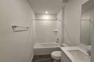 1318 Isola Bella Dr, Richmond, TX 77406 - Photo 9