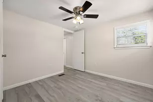 2222 N Austin Ave, Pearland, TX 77581 - Photo 17