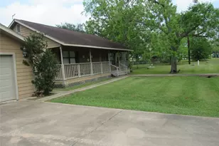 242 Sir Lancelot Dr N, Sargent, TX 77414 - Photo 3