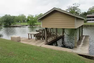 242 Sir Lancelot Dr N, Sargent, TX 77414 - Photo 9