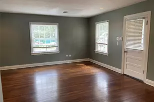 1025 Beverly St, Houston, TX 77008 - Photo 7