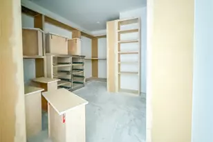 10519 Brinwood Dr, Houston, TX 77043 - Photo 23