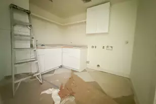 10519 Brinwood Dr, Houston, TX 77043 - Photo 19